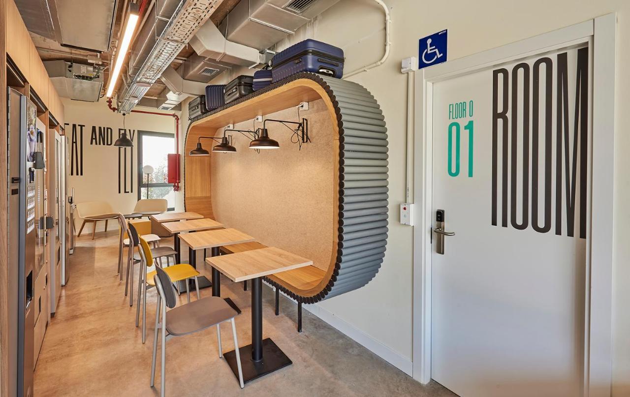 Hostelfly Madrid Exterior foto